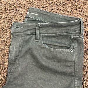 Women’s Old Navy Pop Icon Skinny Jeans in black size 14